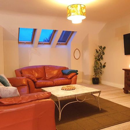 Ethan House Holiday Suites Килларни Экстерьер фото